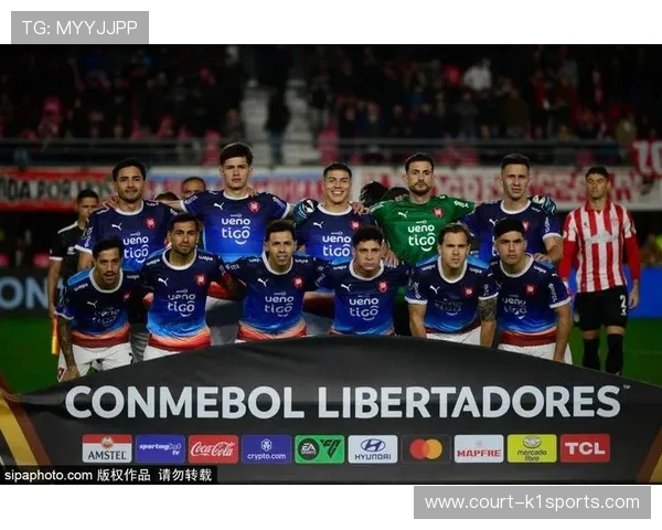 足球巨星风采全景：回顾经典瞬间与荣耀时刻的视觉盛宴